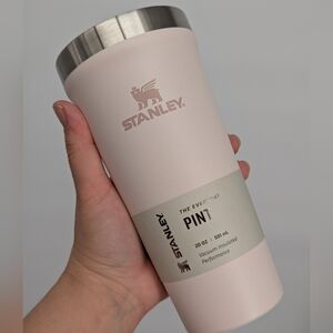 New STANLEY The Everyday Pint Insulated Cup With Lid 20 oz Rose Quartz Pink 🩷